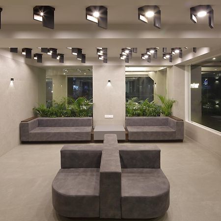 Hotel Carrefour Ahmedabad Luaran gambar