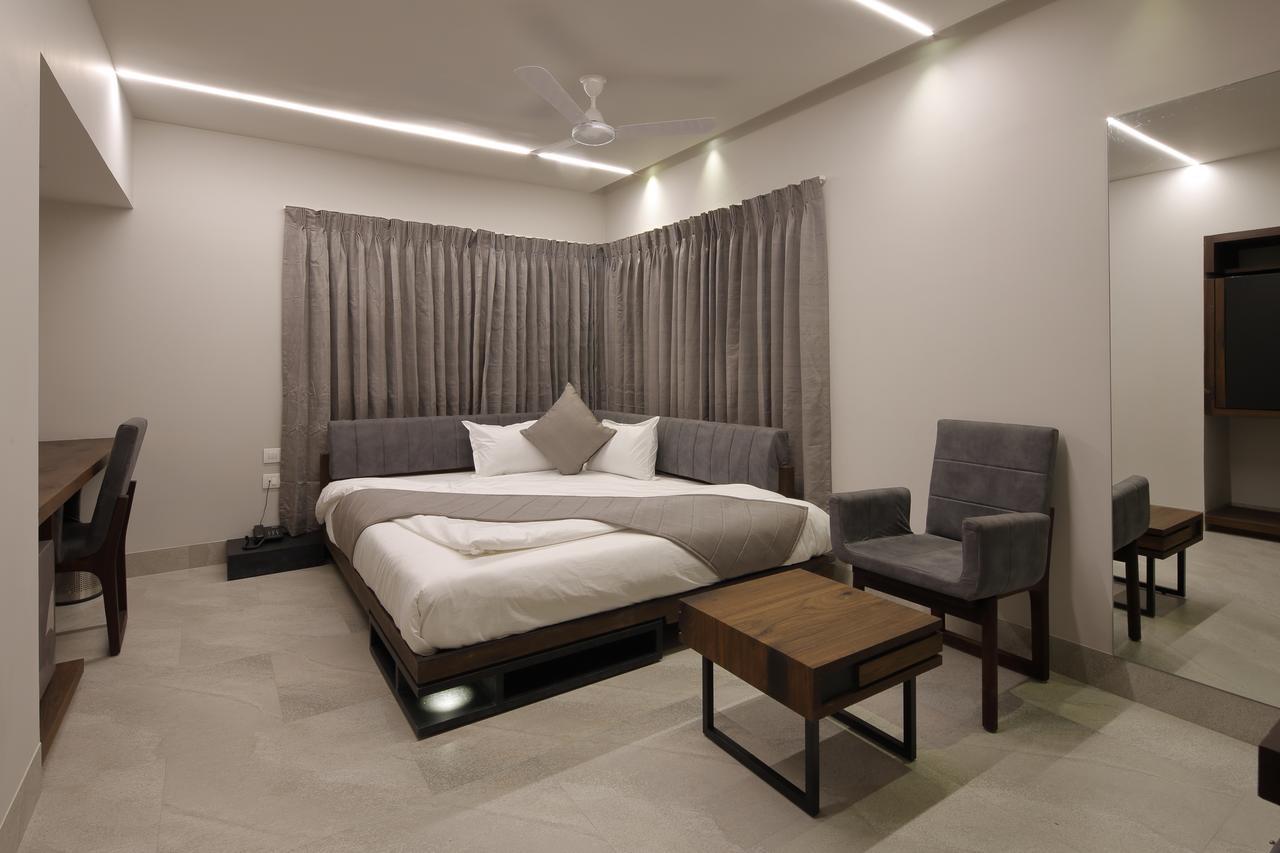 Hotel Carrefour Ahmedabad Luaran gambar