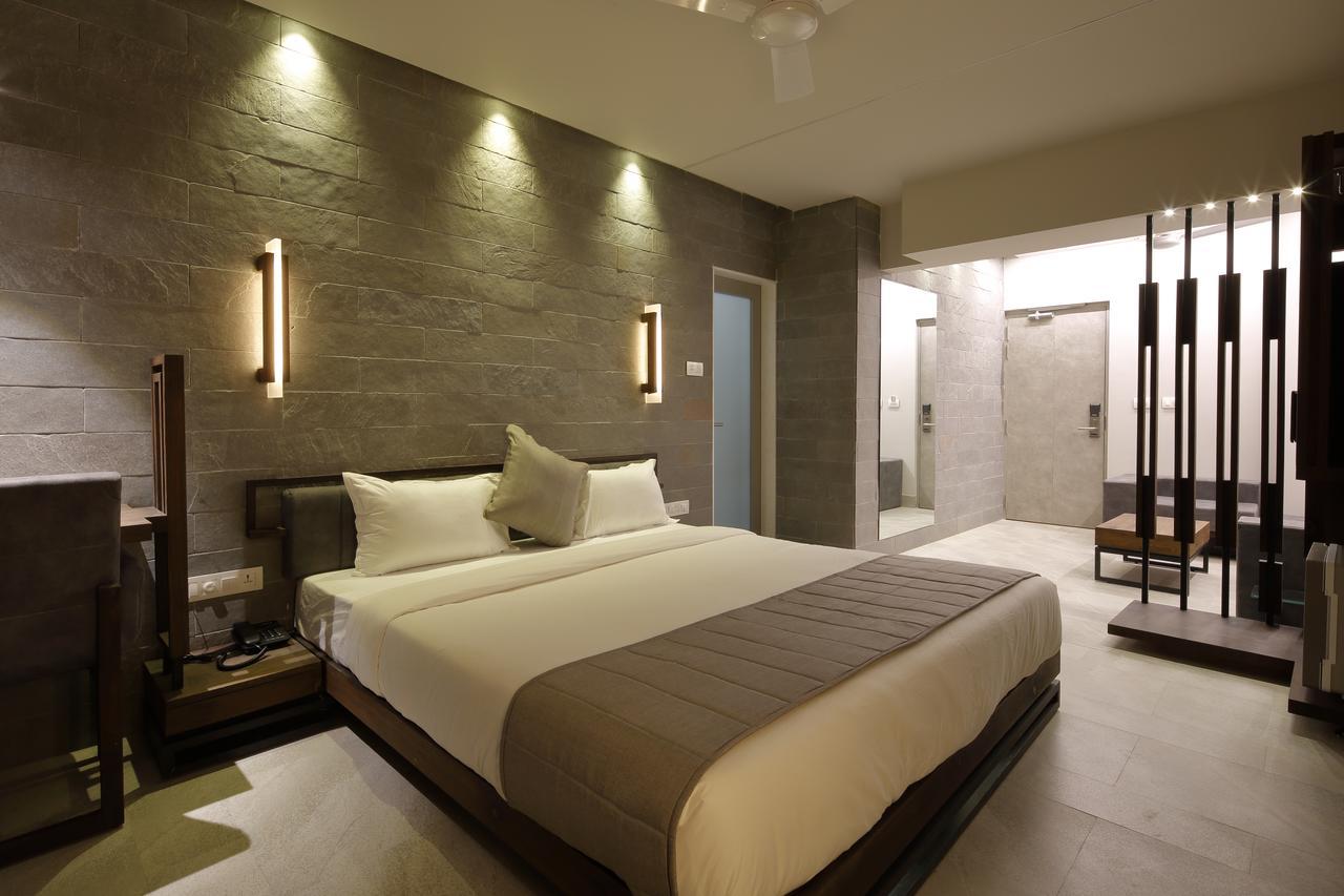Hotel Carrefour Ahmedabad Luaran gambar