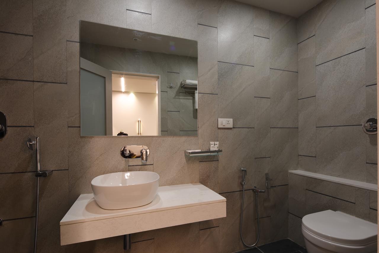 Hotel Carrefour Ahmedabad Luaran gambar